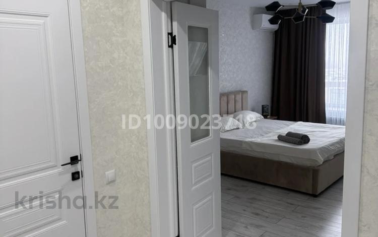 1-комнатная квартира · 50 м² · 7/10 этаж, Центр Сарайшик 79 — Сарайшик пересечение Курмангазы за 16 000 ₸ в Уральске — фото 19