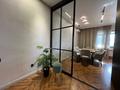 2-комнатная квартира · 100 м² · 13/16 этаж · помесячно, Мкр. Самал-3 15 — Аль-фараби - Мендикулова за 800 000 〒 в Алматы, Медеуский р-н — фото 10