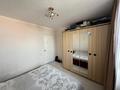 3-бөлмелі пәтер · 75.8 м² · 5/5 қабат, Проспект Каныша Сатпаева 29/1, бағасы: 33 млн ₸ в Усть-Каменогорске — фото 6