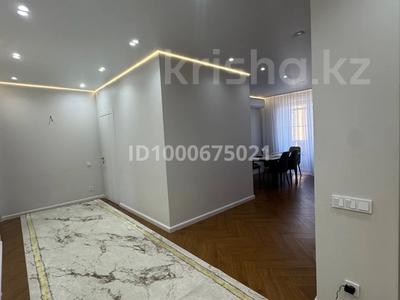 Продажа квартир в Западно-Казахстанской обл.: 4-комнатная квартира · 150 м² · 9/9 этаж, Самал 72/4 — Напротив ЖК Sun City, за школой ГЭН за 65 млн 〒 4-комнатная квартира · 150 м² · 9/9 этаж, Самал 72/4 — Напротив ЖК Sun City, за школой ГЭН за 65 млн 〒 в Уральске