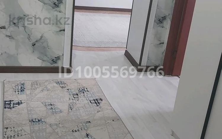 2-бөлмелі пәтер · 54 м² · 5/5 қабат, мкр Шанхай, Мкр Шанхай. 47а, бағасы: 9 млн ₸ в Актобе — фото 2