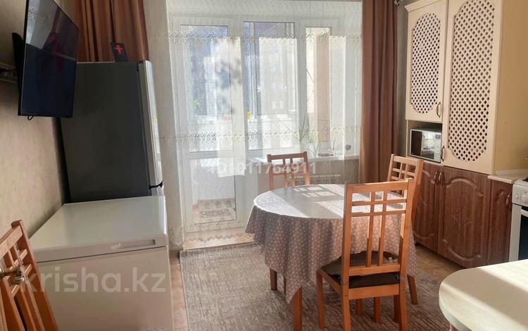 3-комнатная квартира · 81.1 м² · 2/5 этаж, мкр. Алтын орда, Молдагуловой за 45 млн ₸ в Актобе — фото 2