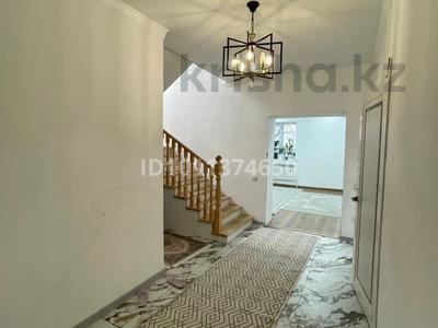 Отдельный дом · 6 комнат · 160 м² · 3.5 сот., Карасай батыр 150 за 33 млн ₸ в Актобе, мкр. Курмыш
