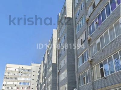 2-бөлмелі пәтер · 60 м² · 4/9 қабат, Қонаев ш/а. 27, бағасы: 26 млн ₸ в Уральске, мкр Кунаева