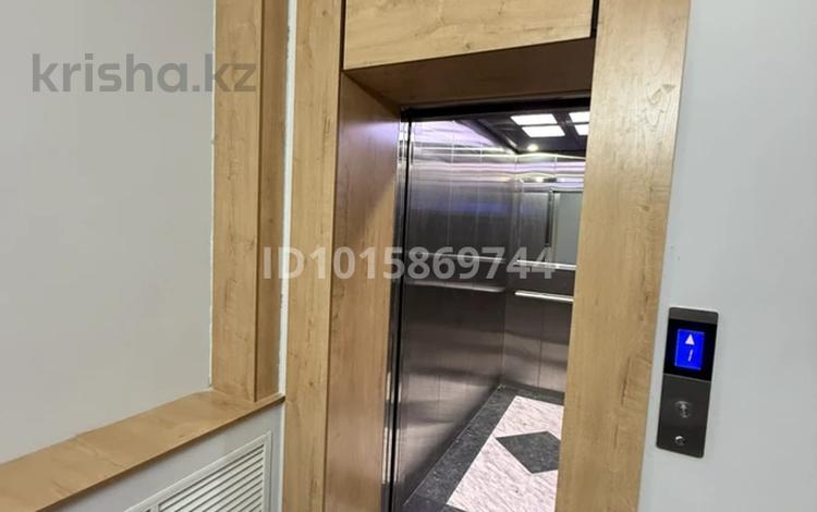 1-бөлмелі пәтер · 44 м² · 8/9 қабат, Ескі аэропорт ш/а., Самал 72/3, бағасы: 20 млн ₸ в Уральске, мкр Старый Аэропорт — фото 2