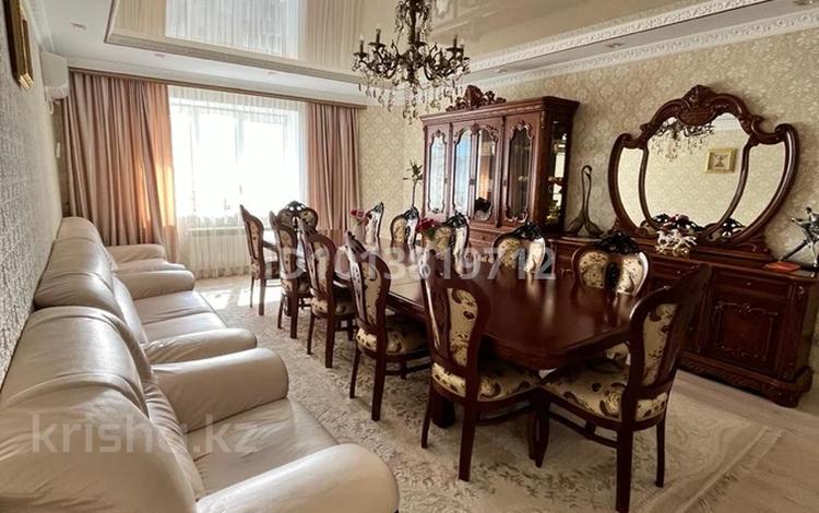 4-бөлмелі пәтер · 167 м² · 5/6 қабат, мкр. Алтын орда, Тауелсиздик 20/1, бағасы: 56 млн ₸ в Актобе — фото 2