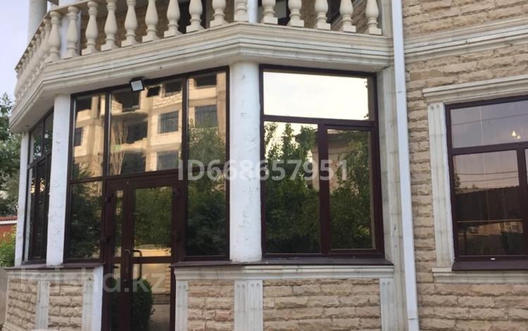 Отдельный дом · 8 комнат · 350 м² · 10 сот., Шарипова 17 за 160 млн ₸ в Атырау — фото 3