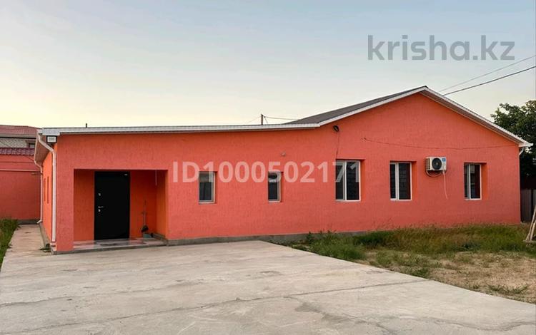 Жеке үй · 3 бөлме · 135 м² · 10 жүзд., 9 аул Құбайдолла Дүйсенғалиев 44 — Объездной Аяжан мен Футбол поле ортасындағы жолдан кіреді 9 аулдың ішінде молаға қаочы тұрған үйлер көл жақ бетінде, бағасы: 26 млн ₸ в Кульсары — фото 15