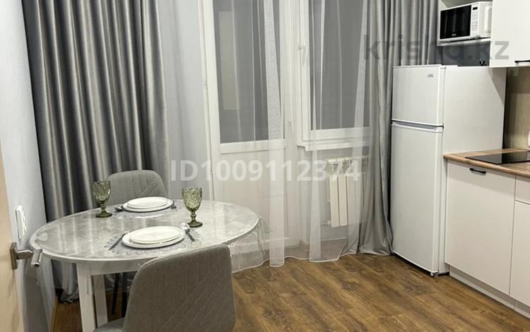 1-бөлмелі пәтер · 42 м² · 6/9 қабат, Жибек Жолы 13, бағасы: 10 000 ₸ в Усть-Каменогорске, Ульбинский — фото 2