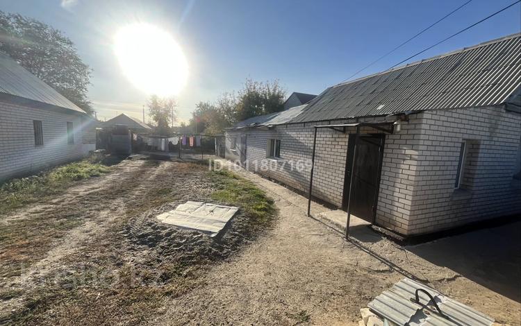 Жеке үй · 6 бөлме · 150 м² · 5.76 жүзд., Пер. Балкытушылар 44, бағасы: 21 млн ₸ в Актобе — фото 2