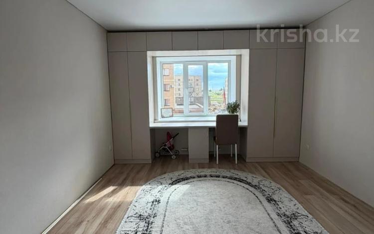 2-комнатная квартира · 70 м² · 4/9 этаж, мкр. Алтын орда, Мустафа Шокай за 31.6 млн ₸ в Актобе — фото 2