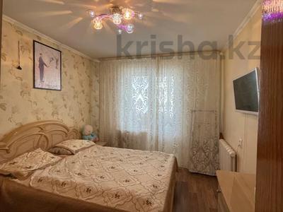 3-комнатная квартира, 65 м², Жумабаева за 24.5 млн 〒 в Петропавловске