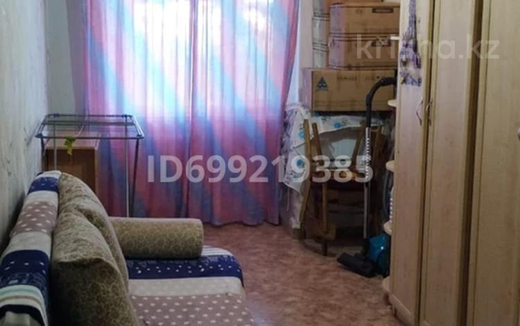 2-комнатная квартира · 43.9 м² · 4/5 этаж, Майкудук, 13й микрорайон 30 за 9.8 млн ₸ в Караганде, Алихана Бокейханова р-н — фото 2