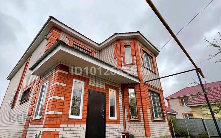 Жеке үй · 7 бөлме · 300 м² · 10 жүзд., Каюма Мухамедханова 57, бағасы: 80 млн ₸ в Актобе, жилой массив Акжар-2 — фото 2