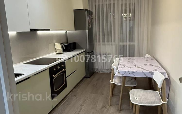 3-комнатная квартира · 80 м² · 6/9 этаж, Кулиегин 2 за 400 000 ₸ в Астане, Нура р-н — фото 2