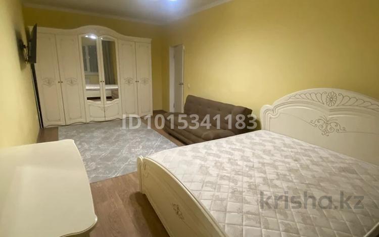 1-комнатная квартира · 47 м² · 3/9 этаж, мкр Шугыла за 250 000 ₸ в Алматы, Наурызбайский р-н — фото 2