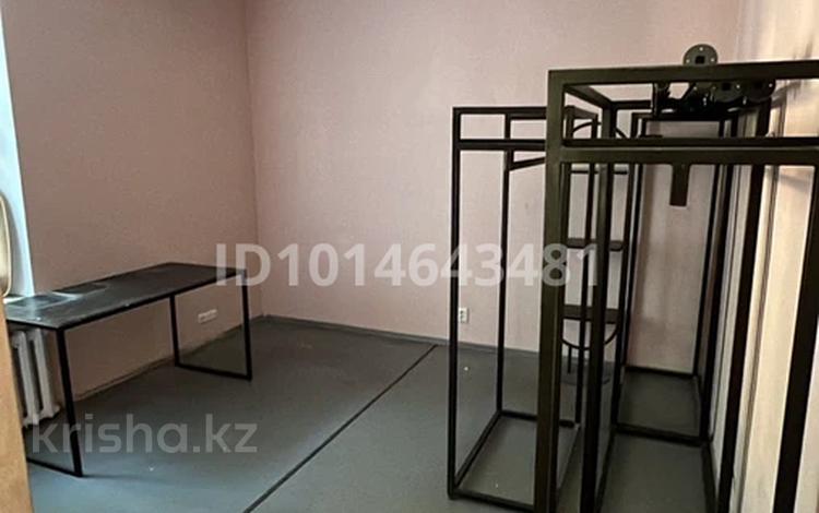 Еркін, кеңселер, дүкендер мен бутиктер, қоймалар, кабинеттер және жұмыс орындары · 19 м², бағасы: 150 000 ₸ в Алматы, Медеуский р-н — фото 2