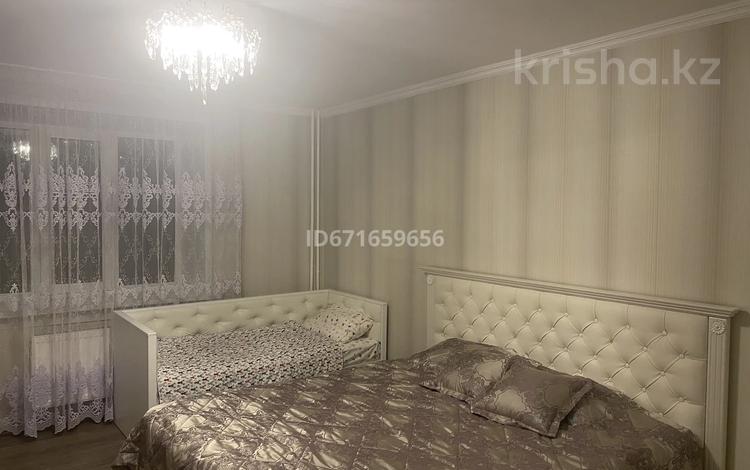 2-комнатная квартира, 78 м², 4/10 этаж, Ткачева 10 за 36 млн 〒 в Павлодаре — фото 2