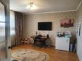 2-бөлмелі пәтер · 55 м² · 7/9 қабат, 27-шағынаудан, Мкр Юго-Восток, 27й микрорайон 10, бағасы: ~ 18.9 млн ₸ в Караганде, Казыбек би р-н — фото 3