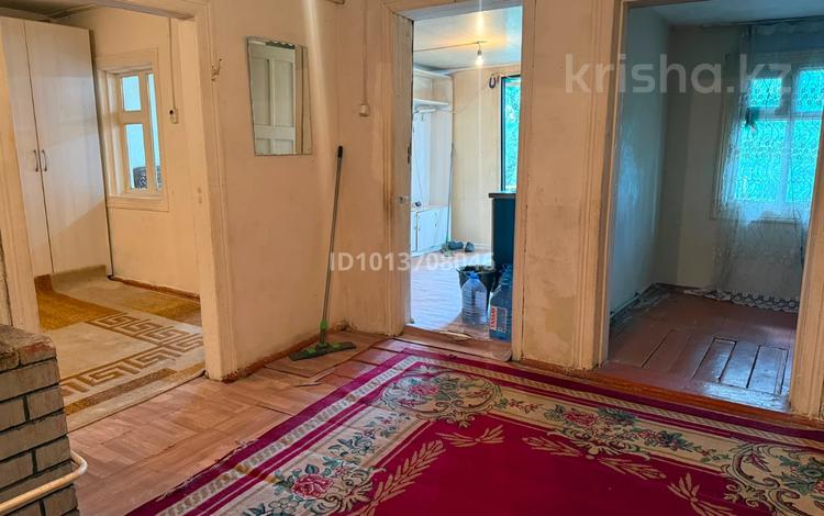 3-бөлмелі пәтер · 60 м² · 1/1 қабат, Бегалина 174, бағасы: 280 000 ₸ в Алматы, Медеуский р-н — фото 2