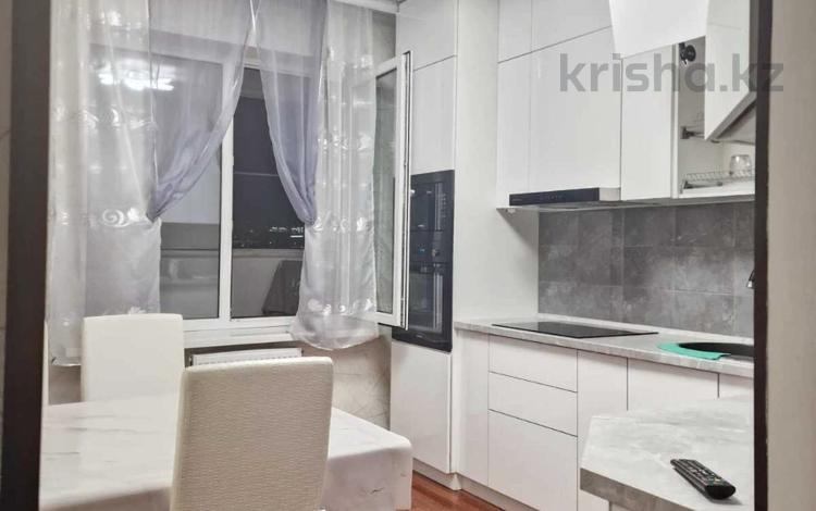 2-комнатная квартира · 76 м² · 13/19 этаж, Брусиловского за 42.5 млн ₸ в Алматы, Алмалинский р-н — фото 8