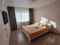 1-комнатная квартира, 36 м², 3/5 этаж посуточно, Утепова 33 за 8 500 〒 в Усть-Каменогорске