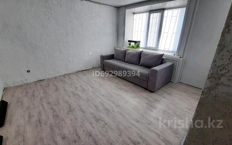 1-комнатная квартира, 32.2 м², 1/5 этаж, Муткенова 56 за 7.9 млн 〒 в Павлодаре — фото 2