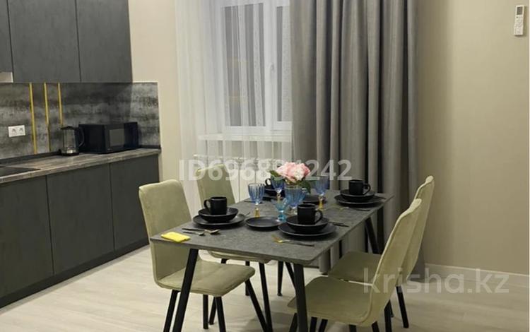 2-комнатная квартира · 60 м² · 5/14 этаж, 17-й мкр 6 за 300 000 ₸ в Актау — фото 2