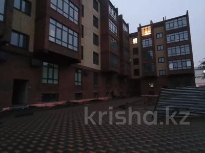 2-комнатная квартира · 79 м² · 5/5 этаж, Абая за 26.8 млн 〒 в Уральске