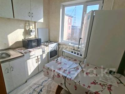 3-комнатная квартира · 60 м² · 4/5 этаж, Сатпаева 2 — Район Сатпаева 2 дом. ТИГУ институты, Тұмар Баня жаны. за 100 000 〒 в Таразе