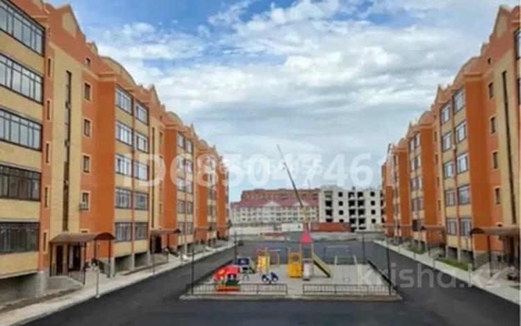 2-комнатная квартира, 93.4 м², 5/5 этаж, мкр. Алтын орда, Мкр. Батыс-2 23д