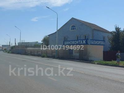 Свободное назначение, офисы, магазины и бутики, склады, общепит, салоны красоты, сельское хозяйство, бани, гостиницы и зоны отдыха, медцентры и аптеки, образование, развлечения · 400 м² за 72.5 млн 〒 в Атырау, мкр Атырау