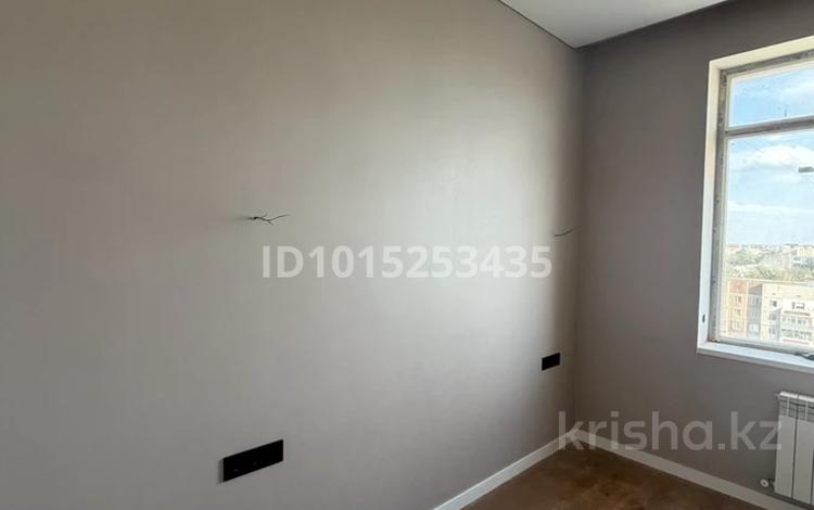 2-комнатная квартира · 68 м² · 12/17 этаж, Строителей 28/3 — Шахтёров за 45 млн ₸ в Караганде, Казыбек би р-н — фото 2
