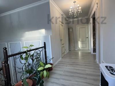 Отдельный дом · 5 комнат · 220 м² · 10 сот., Толстого 14 за 95 млн ₸ в Астане, р-н Байконур