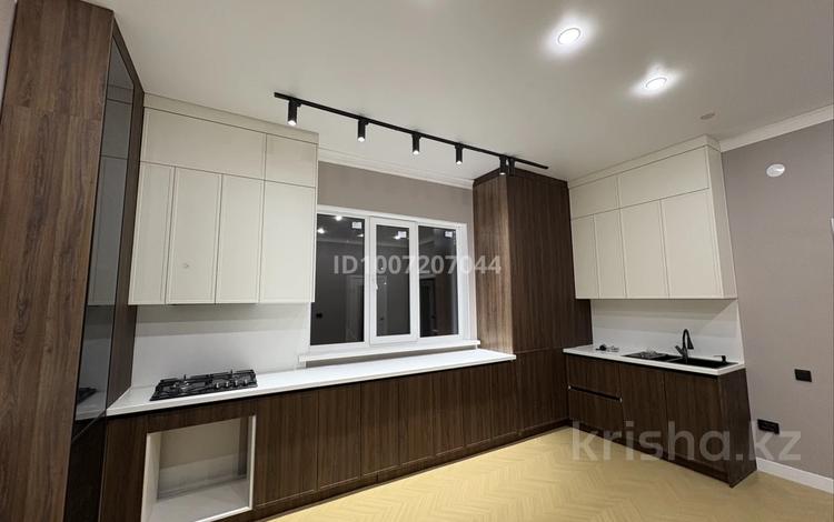 Жеке үй · 6 бөлме · 243 м² · 10 жүзд., Жаңақоныс-2, Тауекел хан — Сарыжар, бағасы: 55 млн ₸ в Актобе, жилой массив Жанаконыс-2 — фото 36