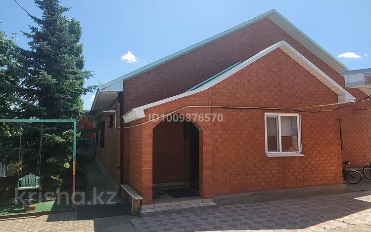 Отдельный дом · 4 комнаты · 140 м² · 10 сот., Мереке за 53 млн 〒 в Хромтау — фото 2