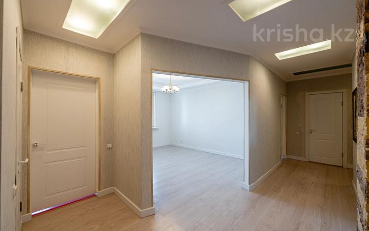 3-комнатная квартира · 80 м² · 9/10 этаж, Сауран 14