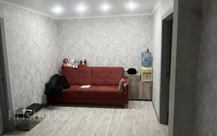 3-комнатная квартира, 42 м², 1/5 этаж, Назарбаева 28 за 16 млн 〒 в Павлодаре — фото 2