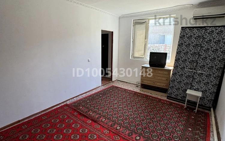 Отдельный дом · 1 комната · 45 м², мкр Центральный, Жамбыл 76 за 60 000 〒 в Атырау — фото 2