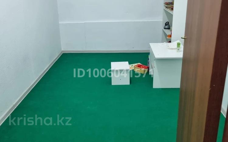 Свободное назначение, офисы, магазины и бутики, склады, фитнес и спорт, образование, развлечения, кабинеты и рабочие места, студии · 252 м² за 490 000 〒 в Актобе, жилой массив Юго-Запад-1 — фото 19