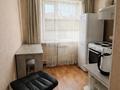 2-комнатная квартира · 46 м² · 5/5 этаж, мкр Юго-Восток, Дюсембекова — Детский сад №146 "Балауса", Средняя школа №59, Этнопарк им. 10-летия Независимости Казахстана, Карагандинская областная центральная мечеть за 15.5 млн ₸ в Караганде, Казыбек би р-н — фото 3