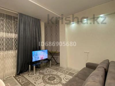 1-комнатная квартира, 50 м², 9/17 этаж по часам, Кунаева 91 за 3 000 〒 в Шымкенте, Аль-Фарабийский р-н