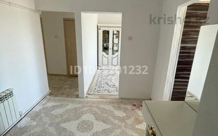 2-комнатная квартира · 55 м² · 5/5 этаж, 3 мкр 52дом — Айнурбек зубной касында за 7.2 млн ₸ в Кульсары — фото 2