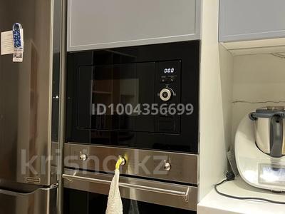 2-комнатная квартира · 70 м², Какимбек Салыков 42 за 650 000 〒 в Алматы, Бостандыкский р-н