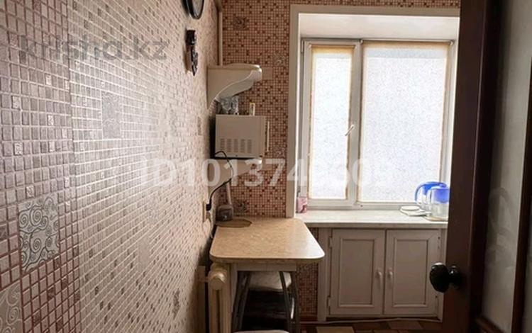 3-бөлмелі пәтер · 54 м² · 5/5 қабат, 50 лет октября 49 — Рынок бак бак, бағасы: 12 млн ₸ в Рудном — фото 2