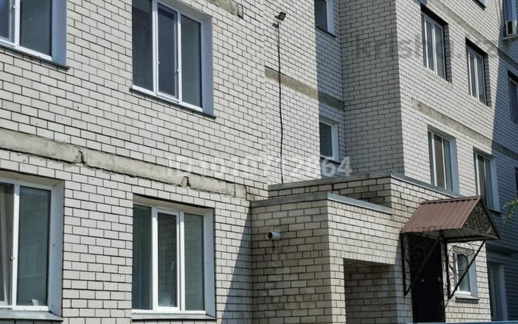 1-бөлмелі пәтер · 47 м² · 3/5 қабат, Доспанова 28, бағасы: 10 млн ₸ в Аксу — фото 8