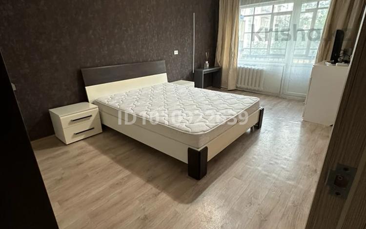 1-бөлмелі пәтер · 32 м² · 2/5 қабат, Кабанбай Батыра 126 — Ориентир: Центральный рынок, бағасы: 14 млн ₸ в Усть-Каменогорске, Ульбинский — фото 2