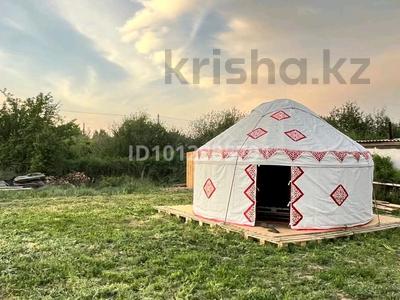 Дача · 1 комната · 30 м², Бобровка 843 за 30 000 ₸ в Семее
