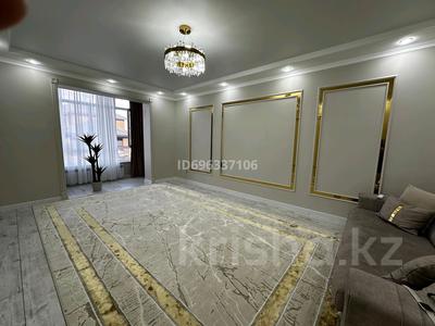 3-бөлмелі пәтер · 105 м² · 1/5 қабат, мкр Жана Орда, Сырым Датов 38 — Ел ырысы базары маңында, бағасы: 450 000 ₸ в Уральске