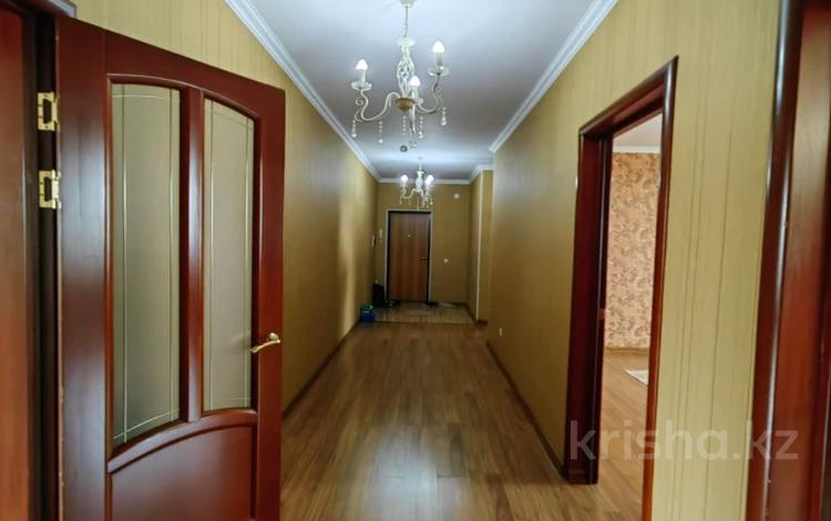 3-бөлмелі пәтер · 113.6 м² · 5/5 қабат, мкр. Алтын орда, С. Баишева, бағасы: 39.8 млн ₸ в Актобе — фото 2